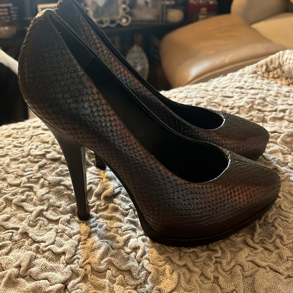 AllSaints Spitalfields Jack’s Place high heels pumps. - Picture 2 of 8